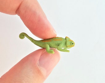 Tiny Chameleon Figurine - Soft Plastic Animal for Fairy Garden, Diorama, Terrarium, or Dollhouse - Realistic Miniature Pet Lizard Toy Figure