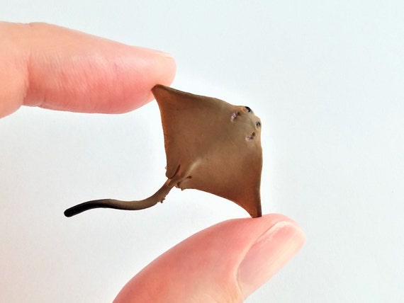 Tiny Cownose Ray Figurine Soft Plastic Stingray for Diorama or Aquarium  Realistic Miniature Sting Ray Mini Ocean Animal Sea Life Toy 