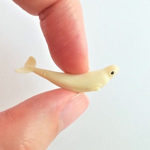 Tiny Beluga Whale Figurine - Soft Plastic Animal for Diorama or Aquarium - Realistic Miniature Arctic Ocean Whale Figure - Mini Sea Life Toy