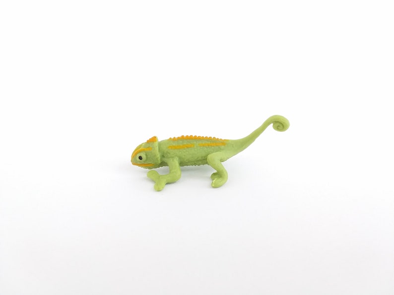 Tiny Chameleon Figurine Soft Plastic Animal for Fairy Garden, Diorama, Terrarium, or Dollhouse Realistic Miniature Pet Lizard Toy Figure image 4