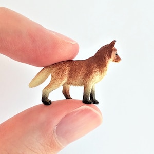 Tiny Red Fox Figurine - Soft Plastic Animal for Fairy Garden, Diorama, or Terrarium - Realistic Miniature Woodland Creature - Mini Forest