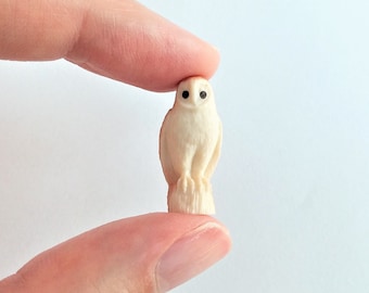 Tiny Barn Owl Figurine - Soft Plastic Bird for Fairy Garden, Diorama, or Terrarium - Realistic Miniature Figure - Wild Woodland Toy Animal