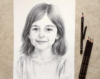 Retrato personalizado a lápiz negro sobre papel blanco a partir de una fotografía | Dibujo realista hecho a mano | Regalo personalizado único y duradero