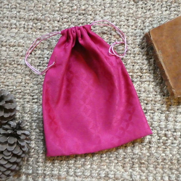 Sac cadeau en tissu damassé fuchsia sac réutilisable