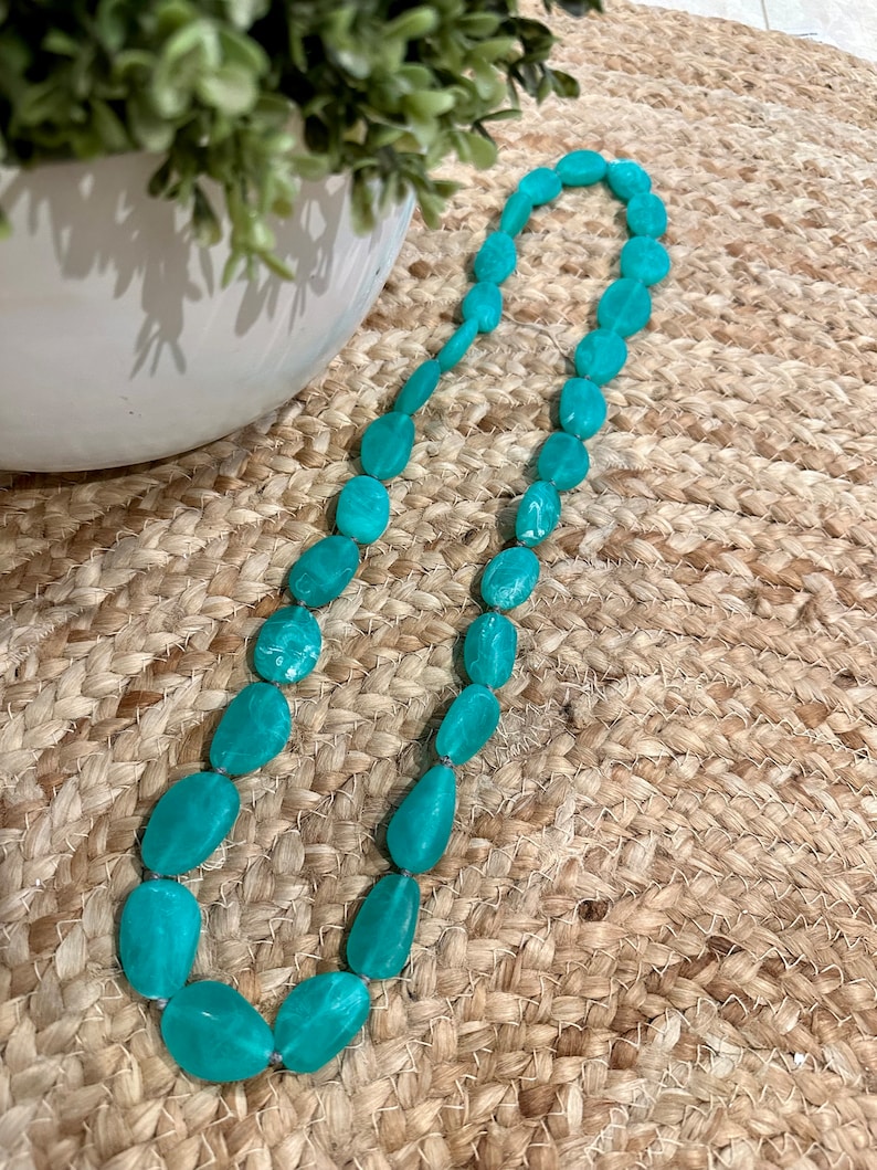 Long Resin Necklaces Jade/Green