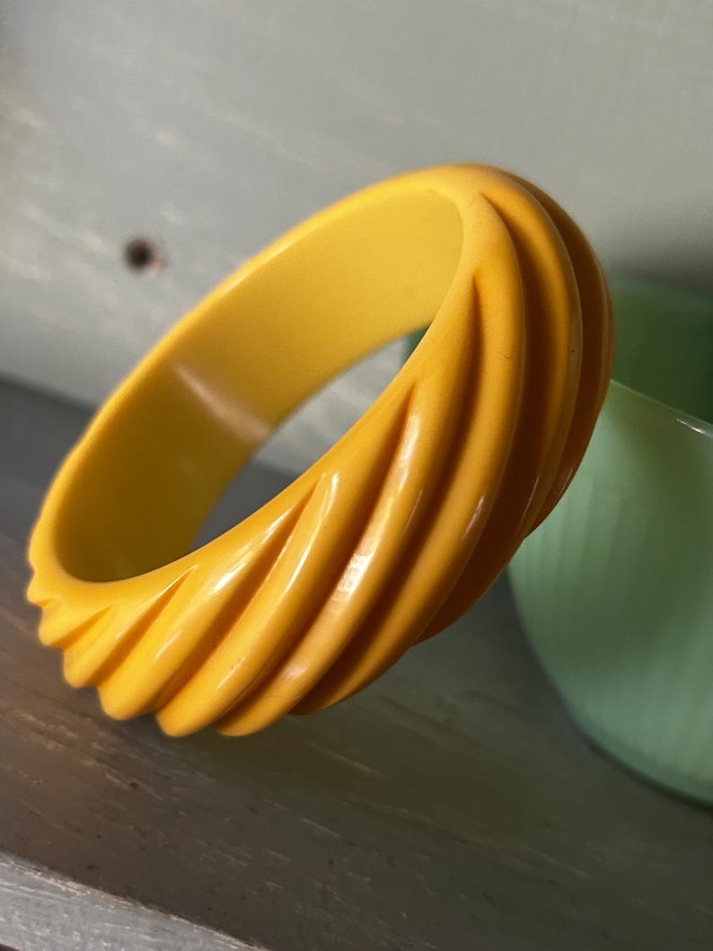 Vintage Bakelite Bangle - Chunky! Yellow Rib Carved Bangle! - Etsy
