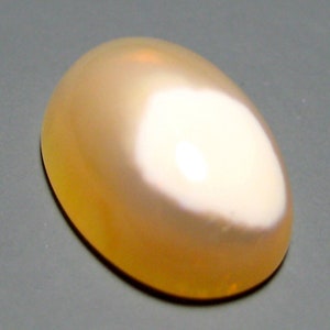 Fire Opal Cabochon from Mexico, 14x10mm