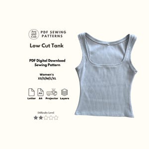 Könnte beinhalten: Hellgraues Tanktop mit quadratischem Ausschnitt. Das Bild enthält Text: "Ave and Coh Patterns", "Low Cut Tank", "PDF Digital Download Sewing Pattern" und "Women's XS/S/M/L/XL". Der Schwierigkeitsgrad beträgt zwei von fünf Sternen.