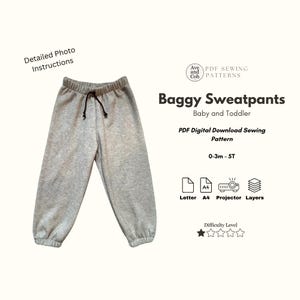 Może przedstawiać: Wzór szycia PDF na luźne spodnie dresowe dla niemowląt i małych dzieci, rozmiary od 0-3 miesięcy do 5T. Wzór zawiera szczegółowe instrukcje ze zdjęciami i jest dostępny w rozmiarach list, A4 i projektor. Poziom trudności oceniono na cztery gwiazdki.