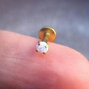 16G Gold White Opal Stone Piercing‣2mm 2.5mm Cultured Opal Labret Stud‣tragus Helix conch Cartilage Nose Piercing ‣Internal thread Flat Back