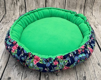 Guinea Pig Dwarf Rabbit Cloud Bed Bed Flowers Birds Butterflies Dark Blue Green