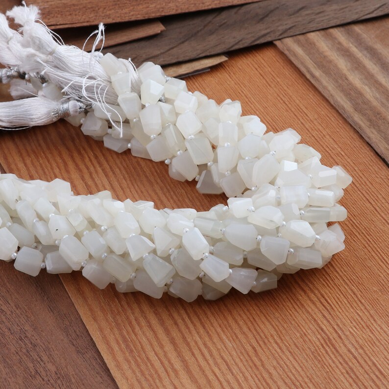 White Moonstone Faceted Beads Nugget Stone Beads Wholesale Price For Necklace Making Beads GJ-1289 Smooth Gemstone Bead Strands