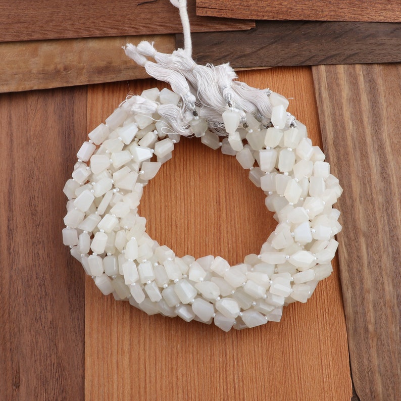White Moonstone Faceted Beads Nugget Stone Beads Wholesale Price For Necklace Making Beads GJ-1289 Smooth Gemstone Bead Strands