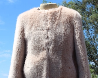 Soft Faux Fur Pink Jacket with Hooks and Eyes and Pockets Medium (Vintage / 80s)