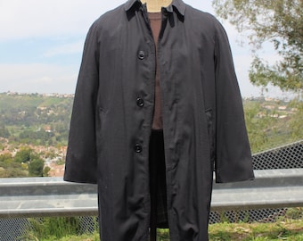 Black Single Breasted Overcoat w Black Fur Liner 38 (Vintage / 80s)