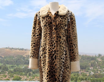 Vintage Cheetah Faux Fur Coat w White Trim Medium (Vintage / 80s / Incognita)