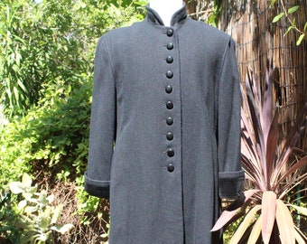 Rare Long Gothic Black De Ball Velvet Morning Coat 10 - Button (Vintage / 70s / De Ball Velvet)