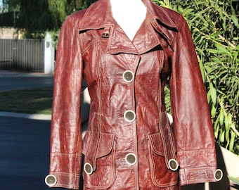 RARE manteau en cuir marron Vtg des années 70 Dolce & Gabbana avec boutons uniques (vintage / Dolce Gabbana / années 70)