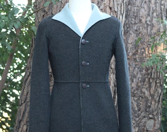 Vintage Grey Wool Jacket with Blue Interior (Vintage / 80s)