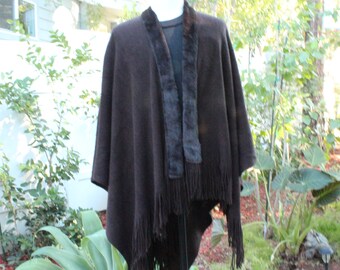 Brown Faux Fur Trim Poncho w/ Fringe (Vintage / 80s)