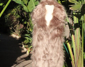 Gilet pelucheux marron en fausse fourrure avec col et poches (vintage/années 80)