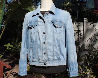 90s Powder Blue Denim Jacket (Vintage / 90s)