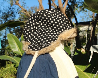 Vintage Black White Polka Dot Winter Hat (Vintage / 80s)