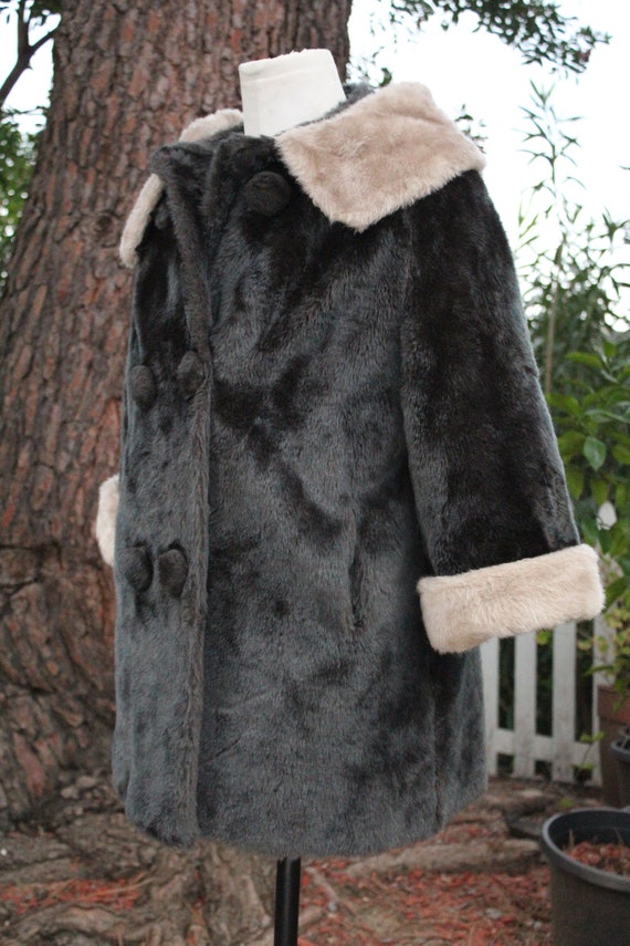 Rare 50s Black Faux Fur Swing Coat w/ White Colla… - image 3