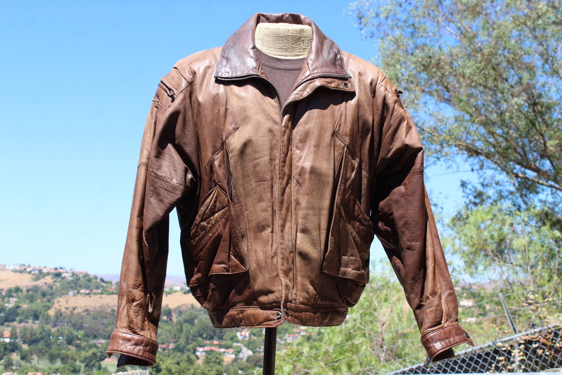 Vintage 80s Brown Leather Bomber Jacket W Zipper Shoulders Large vintage / 80s / Mirage - Etsy Vintage 80s Brown Leather Bomber Jacket W Zipper Shoulders Large vintage / 80s / Mirage - Etsy