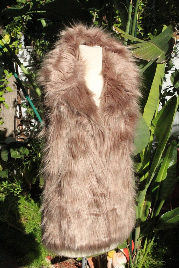 Plush Brown Faux Fur Vest w Collar and Pockets (V… - image 2