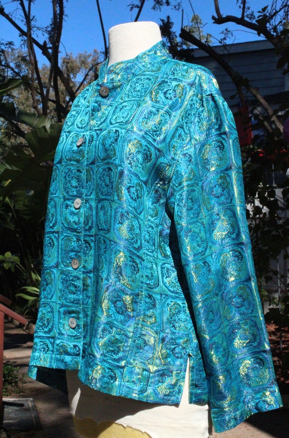 Blue Silk Traditional Kimono w/ Shell Buttons (Vi… - image 3