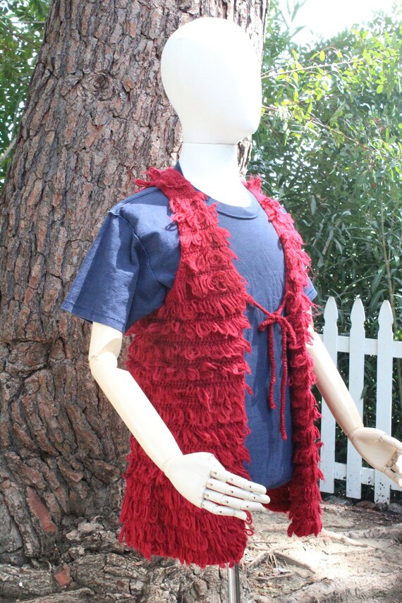 Fluffy Red Long Knit Vest (Vintage / 70s) - image 2