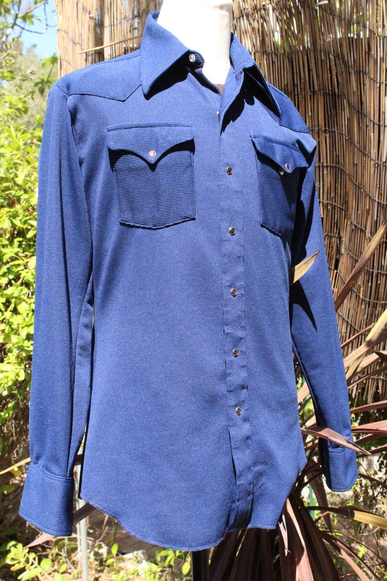 Vintage 70s Dark Blue Western Snap Shirt Vintage / 70s image 2