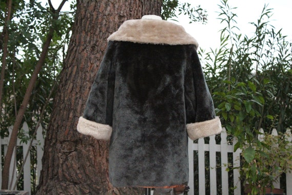 Rare 50s Black Faux Fur Swing Coat w/ White Colla… - image 5