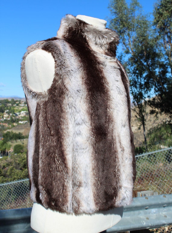 Brown White Striped Vegan Fur Vest w Hidden Hooks… - image 4