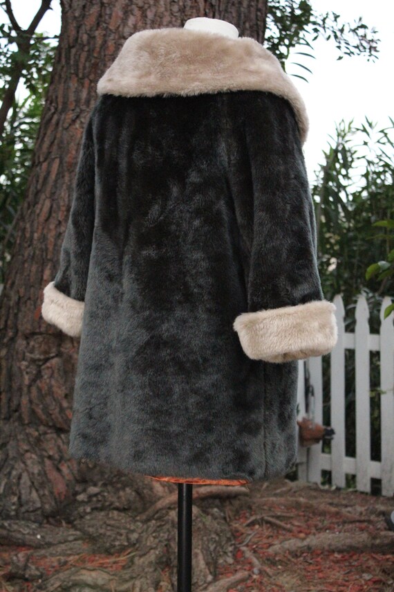 Rare 50s Black Faux Fur Swing Coat w/ White Colla… - image 6