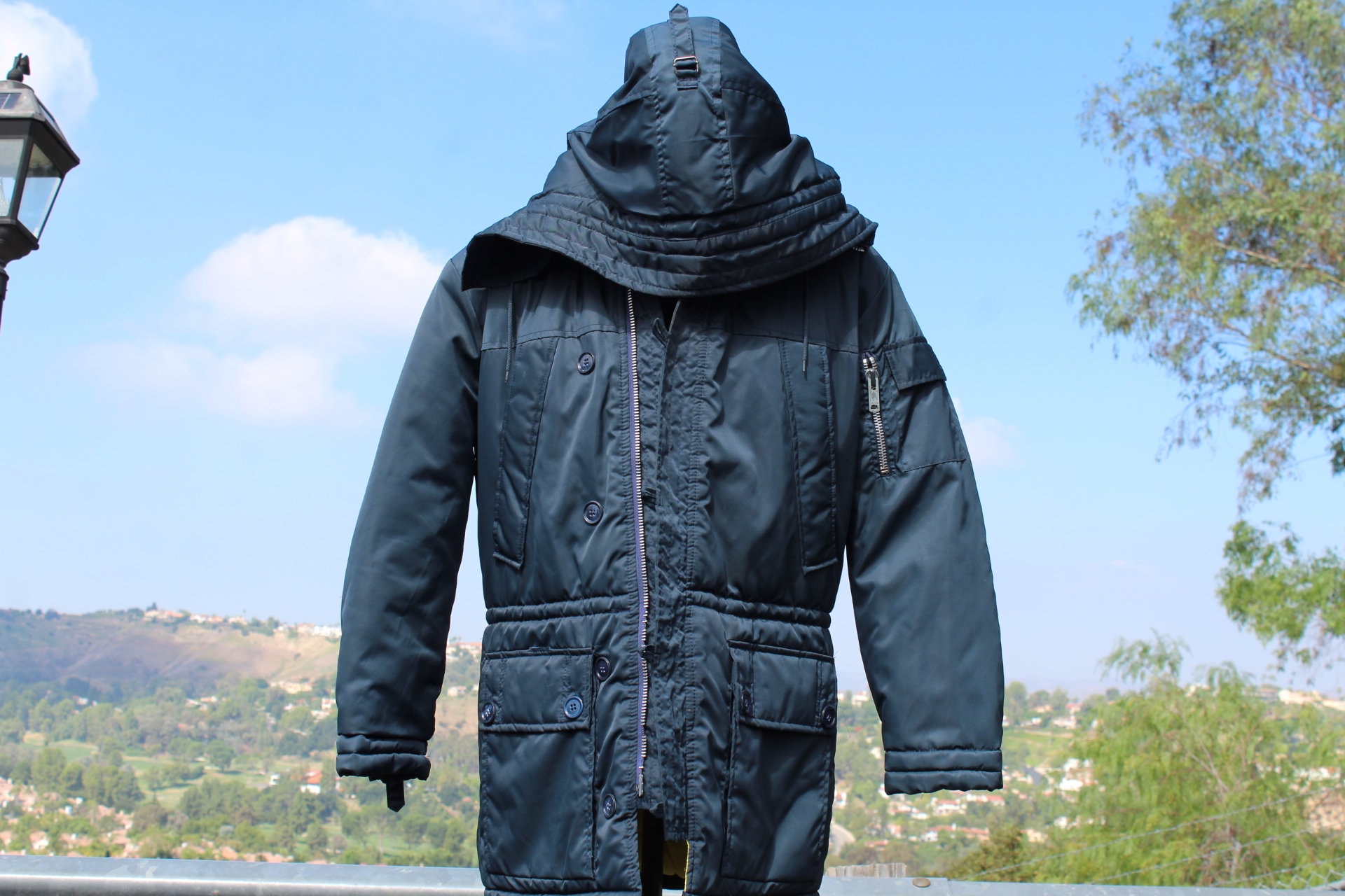 Vintage Blue Nylon Insulated Parka Yellow Interior Large Broken