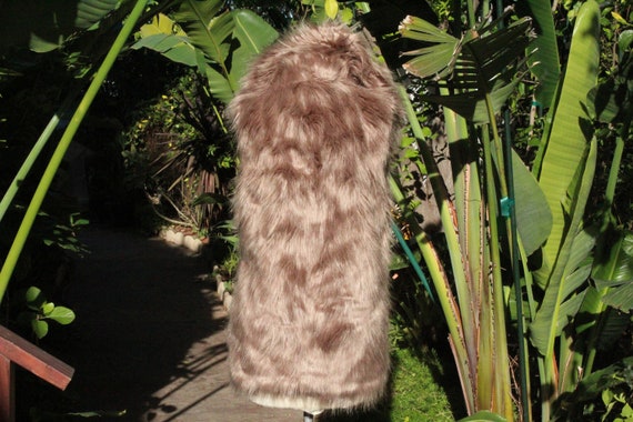 Plush Brown Faux Fur Vest w Collar and Pockets (V… - image 4