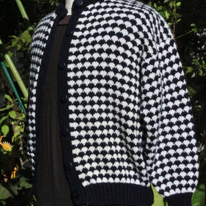 Classic Vintage Italian Black White Cardigan 10 Vintage / 80s / Canda image 3