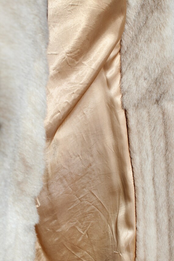 Vintage 60s Light Tan / Creme Faux Fur Coat Size … - image 7