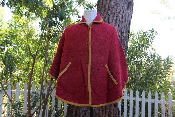 Vintage 60s Scarlet Red Wool Cape (Vintage / 60s)