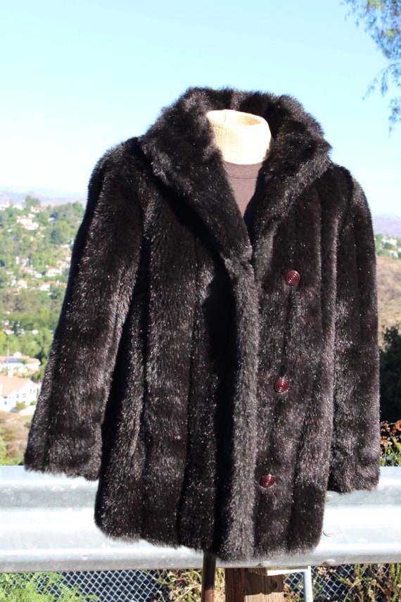 50s Black Faux Fur Coat w Purple Swirl Buttons US… - image 3