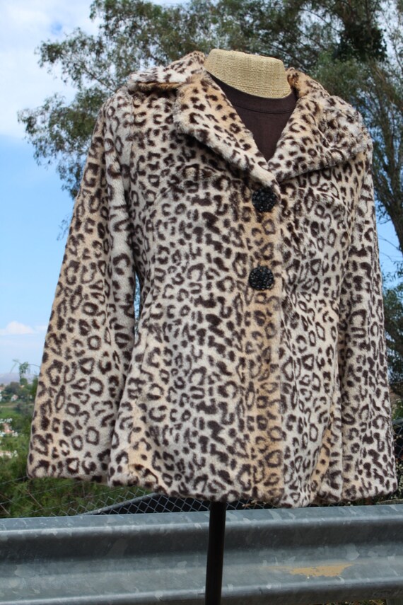 Rhinestone Hidden Button Leopard Pattern Faux Fur… - image 2