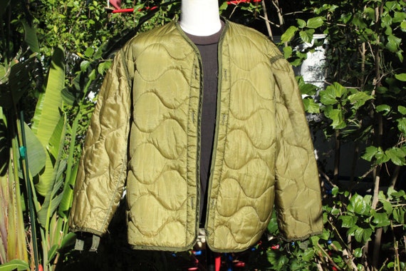 Vintage 80s Military Green Puffer Liner (Vintage /