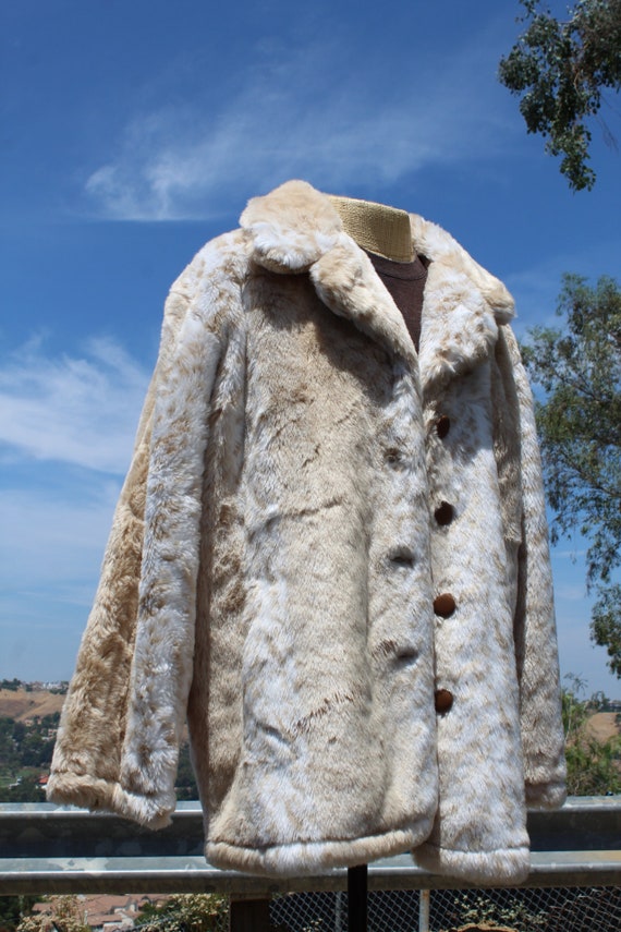 80s Reversible White Faux Fur / Tan Overcoat w Po… - image 3