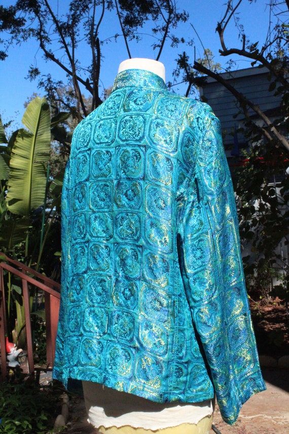 Blue Silk Traditional Kimono w/ Shell Buttons (Vi… - image 6