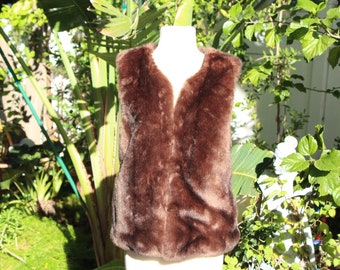 Brown Faux Fur Vest w Print Lining and Hooks & Eyes (Vintage /80s)