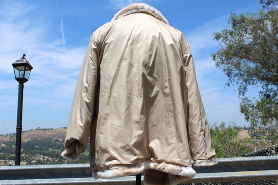 80s Reversible White Faux Fur / Tan Overcoat w Po… - image 5