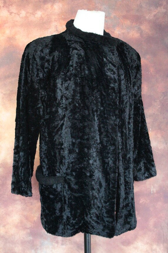 50s Black Faux Fur Silk Opera Coat w Hook (Vintag… - image 3