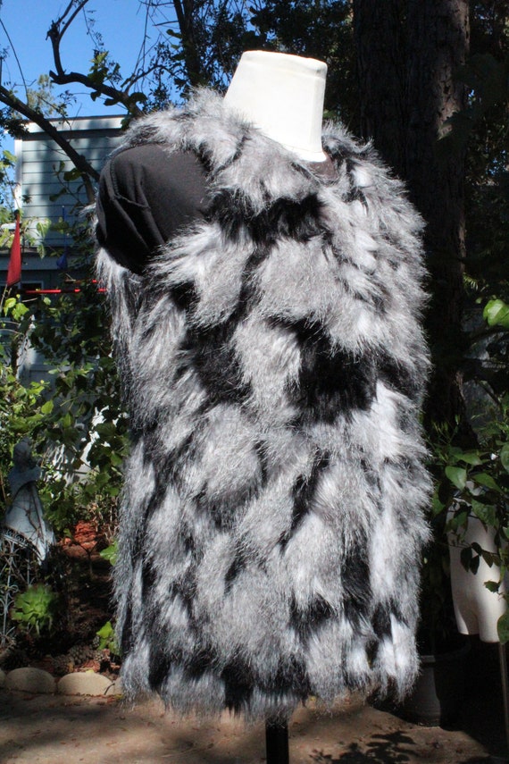 Black White Grey Faux Fur Vest w Pockets (Vintage… - image 2